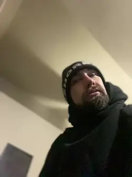 Snapshot of Fuckboy4public chatting on 12-25-24, 10:59 Fuckboy4public online show from 12-25-24, 10:59