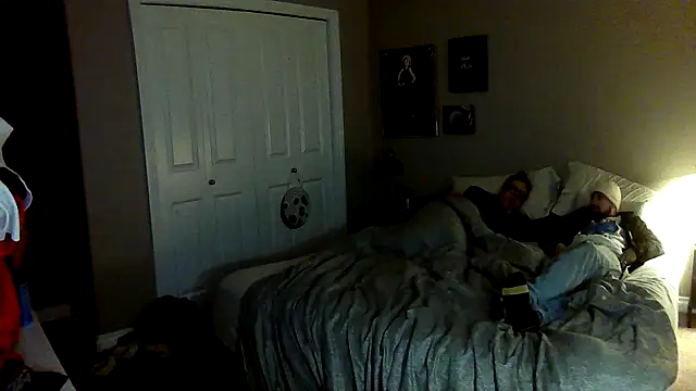 Snapshot of Fuckboy4public chatting on 03-15-25, 07:16 Fuckboy4public online show from 03-15-25, 07:16