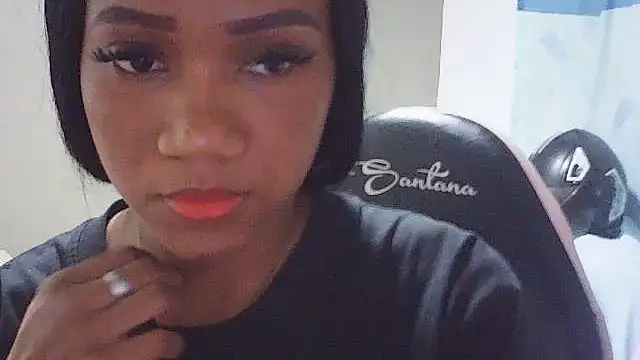 Snapshot of Fariana01 chatting on 05-28-26, 11:13 Fariana01 online show from 05-28-26, 11:13