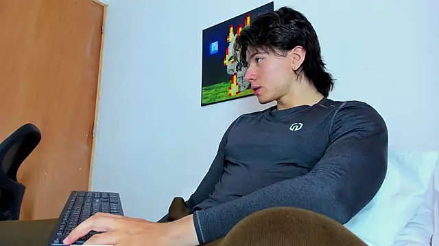 AngelBennet  online show from 06-05-26, 05:07