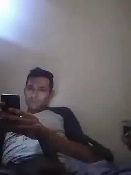 Snapshot of Fer-nand chatting on 12-18-24, 08:14 Fer-nand online show from 12-18-24, 08:14