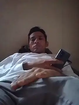 Snapshot of Fer-nand chatting on 01-04-25, 08:05 Fer-nand online show from 01-04-25, 08:05