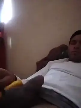 Snapshot of Fer-nand chatting on 01-09-25, 03:01 Fer-nand online show from 01-09-25, 03:01