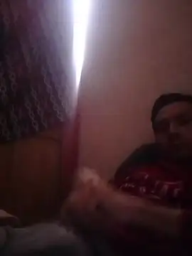 Snapshot of Fer-nand chatting on 01-12-25, 03:14 Fer-nand online show from 01-12-25, 03:14