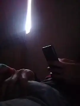 Snapshot of Fer-nand chatting on 01-14-25, 04:18 Fer-nand online show from 01-14-25, 04:18