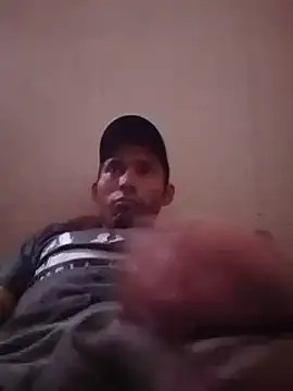 Snapshot of Fer-nand chatting on 01-18-25, 06:32 Fer-nand online show from 01-18-25, 06:32