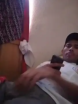 Snapshot of Fer-nand chatting on 01-22-25, 01:53 Fer-nand online show from 01-22-25, 01:53