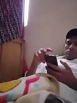 Snapshot of Fer-nand chatting on 01-23-25, 02:07 Fer-nand online show from 01-23-25, 02:07