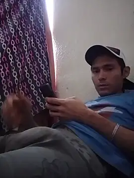 Snapshot of Fer-nand chatting on 02-05-25, 04:25 Fer-nand online show from 02-05-25, 04:25