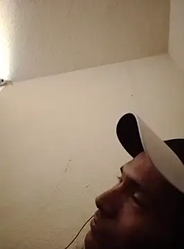 Snapshot of Fer-nand chatting on 02-07-25, 04:56 Fer-nand online show from 02-07-25, 04:56