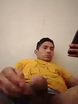 Snapshot of Fer-nand chatting on 02-16-25, 08:33 Fer-nand online show from 02-16-25, 08:33