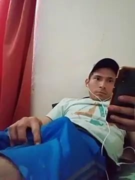 Snapshot of Fer-nand chatting on 02-23-25, 08:33 Fer-nand online show from 02-23-25, 08:33