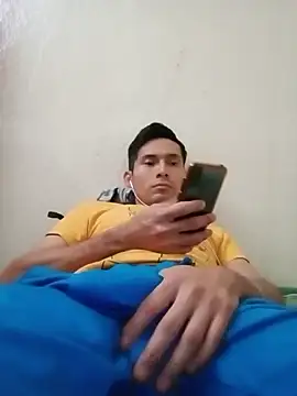 Snapshot of Fer-nand chatting on 02-25-25, 07:03 Fer-nand online show from 02-25-25, 07:03