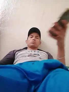 Snapshot of Fer-nand chatting on 03-08-25, 04:50 Fer-nand online show from 03-08-25, 04:50