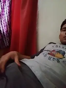 Snapshot of Fer-nand chatting on 03-10-25, 10:45 Fer-nand online show from 03-10-25, 10:45