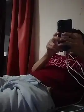 Snapshot of Fer-nand chatting on 03-19-25, 04:36 Fer-nand online show from 03-19-25, 04:36