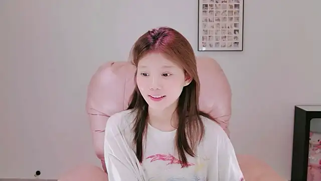 Snapshot of yangyang-1115 chatting on 06-28-26, 11:16 yangyang-1115 online show from 06-28-26, 11:16