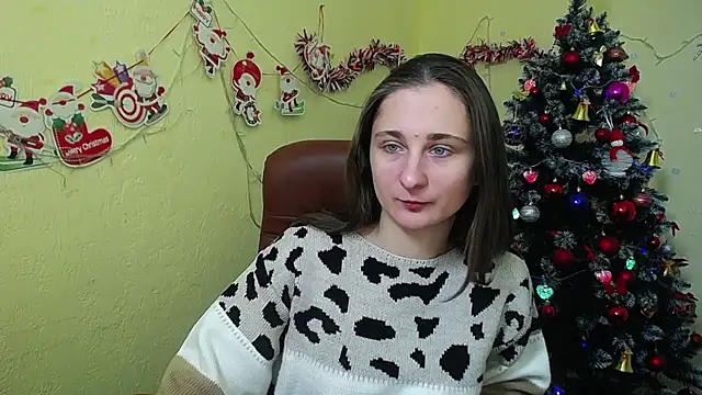 Snapshot of MichelLeee chatting on 12-17-24, 12:11 MichelLeee online show from 12-17-24, 12:11