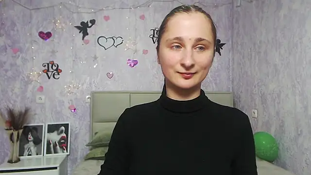 Snapshot of MichelLeee chatting on 02-04-25, 03:15 MichelLeee online show from 02-04-25, 03:15