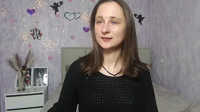 Snapshot of MichelLeee chatting on 02-20-25, 12:04 MichelLeee online show from 02-20-25, 12:04