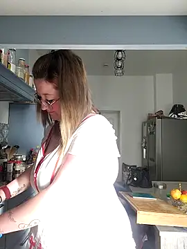 Lillyloo  online show from 03-10-26, 07:24