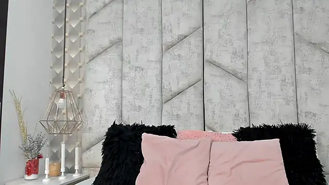 AshleyHill2 online show from 12-22-25, 03:36