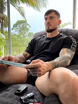 DimitriSullivan  online show from 10-24-25, 05:53