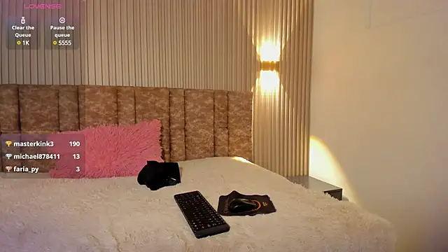 tiffany johnson11 online show from 02-12-25, 07:34