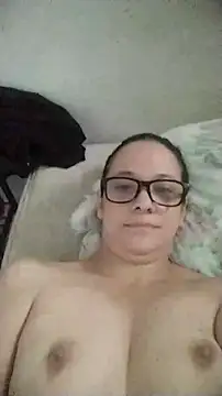 nicolle milf1978 online show from 09-22-25, 11:34