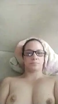 nicolle milf1978 online show from 10-17-25, 11:24