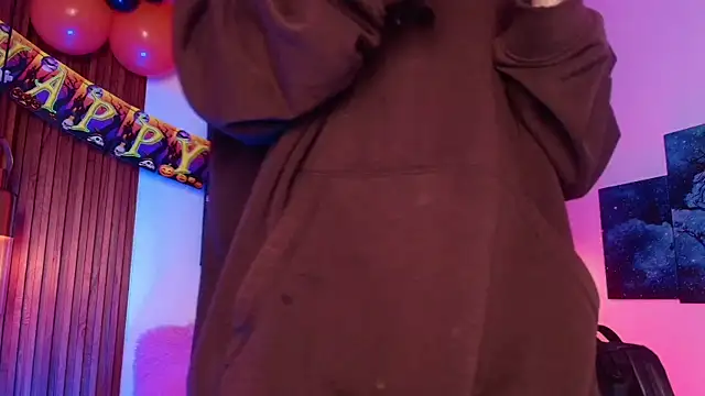 Snapshot of Noah_Xitruxx chatting on 10-08-25, 03:15 Noah Xitruxx online show from 10-08-25, 03:15