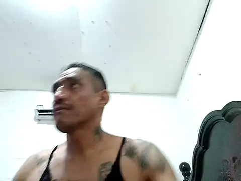 Snapshot of Innsaciable chatting on 10-27-25, 06:39 Innsaciable online show from 10-27-25, 06:39