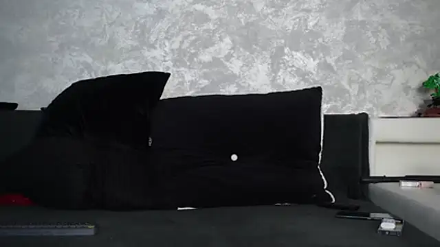 Snapshot of SquirtyFit_Devil chatting on 10-30-25, 09:37 SquirtyFit Devil online show from 10-30-25, 09:37