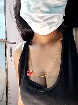 Snapshot of riyagupta5 chatting on 10-09-25, 05:44 riyagupta5 online show from 10-09-25, 05:44