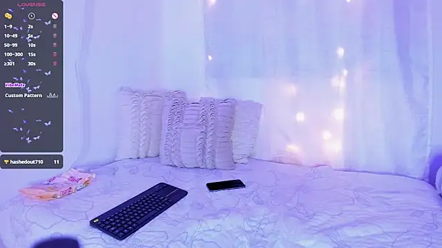 Snapshot of Aria_uwu chatting on 01-05-25, 04:25 Aria uwu online show from 01-05-25, 04:25