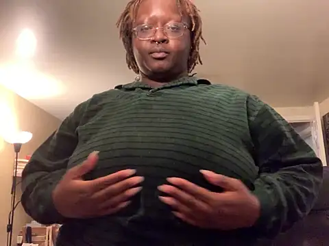 BigKittyRaven online show from 12-12-24, 08:21