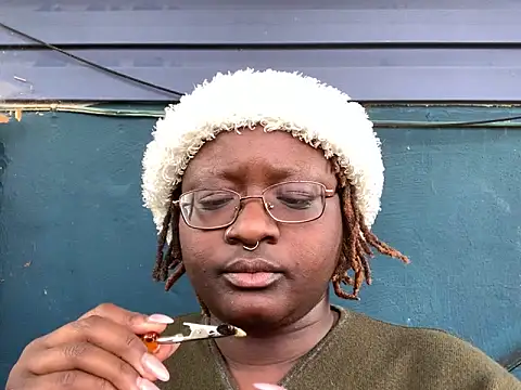 BigKittyRaven online show from 12-17-24, 07:48