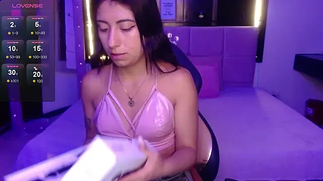 Angela Diaz  online show from 02-08-25, 11:55