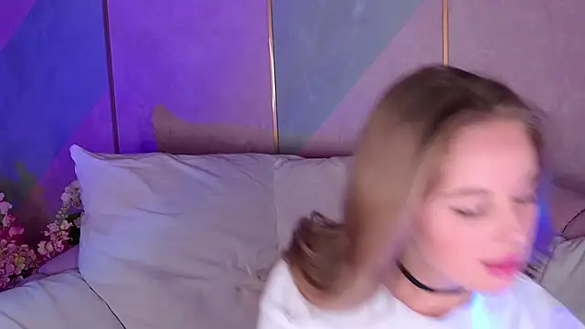 BeatriceEsmont online show from 03-15-25, 09:27