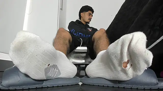 Snapshot of latin_bbc chatting on 12-17-25, 12:11 latin bbc online show from 12-17-25, 12:11