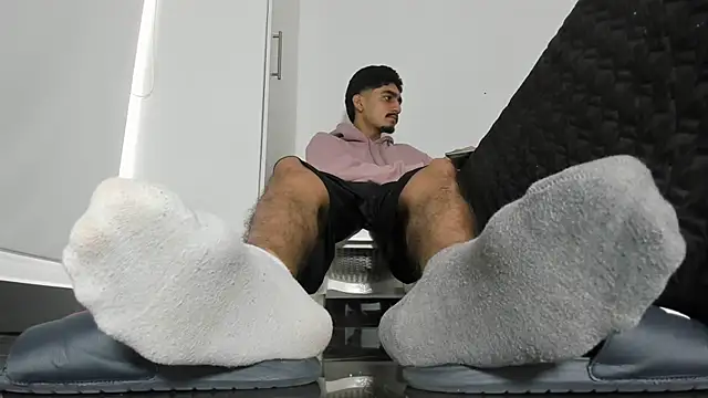 Snapshot of latin_bbc chatting on 12-21-25, 12:12 latin bbc online show from 12-21-25, 12:12