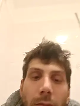 Snapshot of dariodario chatting on 02-02-25, 09:02 dariodario online show from 02-02-25, 09:02