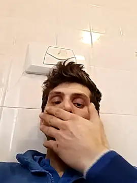 Snapshot of dariodario chatting on 02-13-25, 01:05 dariodario online show from 02-13-25, 01:05