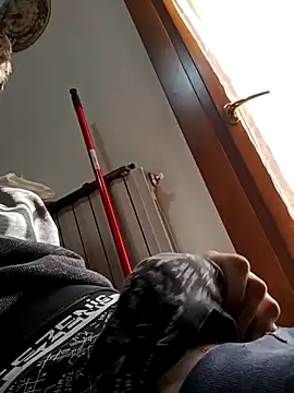 Snapshot of dariodario chatting on 02-15-25, 08:22 dariodario online show from 02-15-25, 08:22