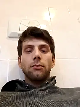 Snapshot of dariodario chatting on 02-15-25, 03:17 dariodario online show from 02-15-25, 03:17