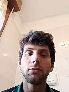 Snapshot of dariodario chatting on 03-04-25, 10:46 dariodario online show from 03-04-25, 10:46