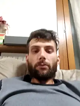 Snapshot of dariodario chatting on 10-13-25, 10:04 dariodario online show from 10-13-25, 10:04