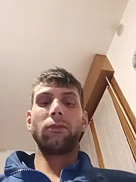 Snapshot of dariodario chatting on 01-08-26, 11:40 dariodario online show from 01-08-26, 11:40