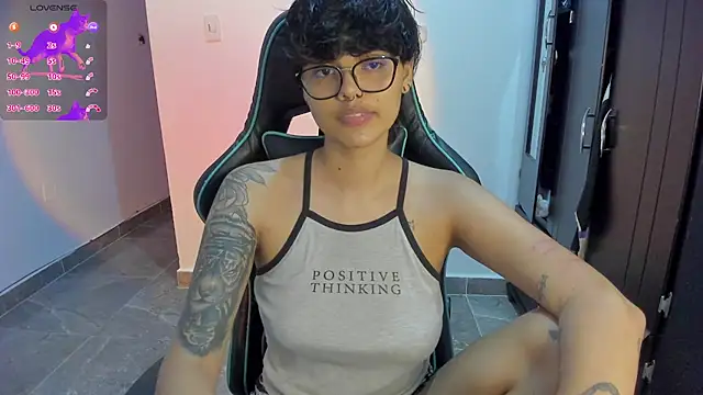 Snapshot of gooddess_isis chatting on 01-21-25, 04:43 gooddess isis online show from 01-21-25, 04:43