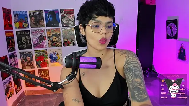 Snapshot of gooddess_isis chatting on 12-18-25, 07:25 gooddess isis online show from 12-18-25, 07:25